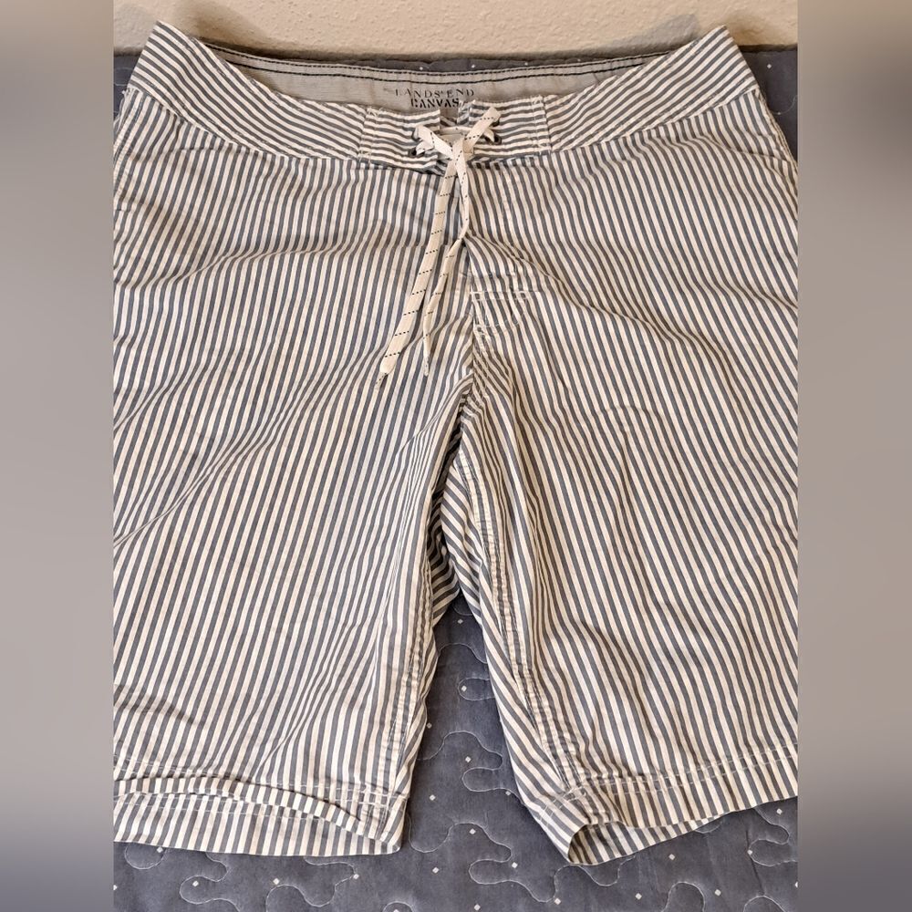 Land's End canvas straight leg swim board shorts size 32